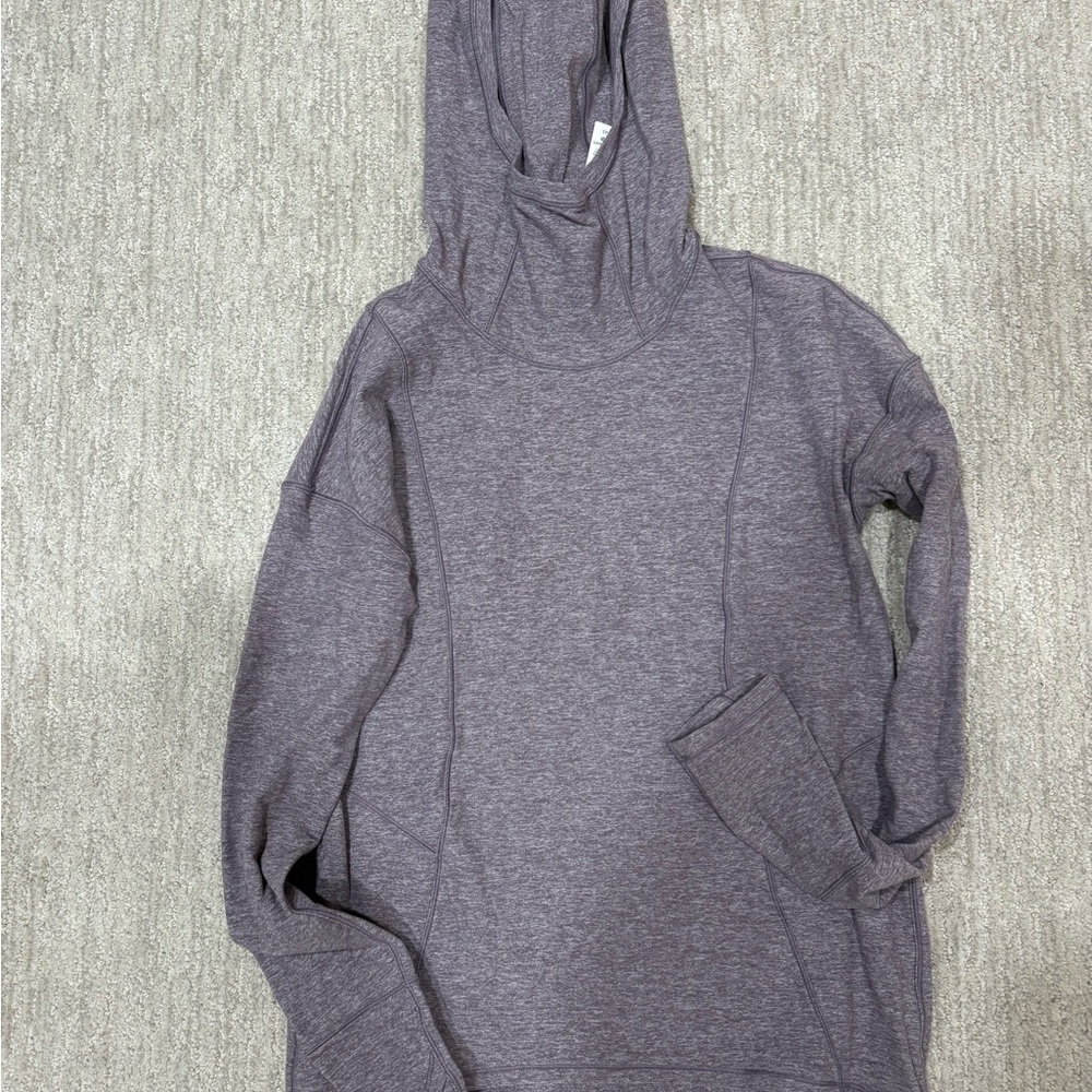 lululemon athletica women Heathered purple heather top like new condition